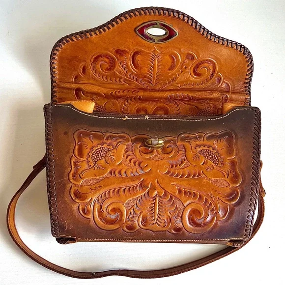 Vintage Hand-tooled Leather Shoulder Bag - Picture 3 of 9